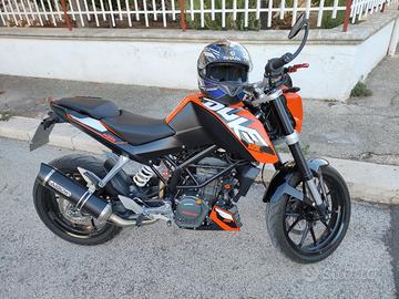 KTM Duke 125 2017 7000 km originali 