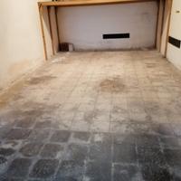 Grande Box indipendente zona centro con soppalco