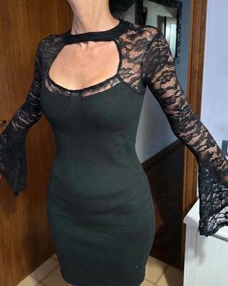 Mini abito nero con pizzo