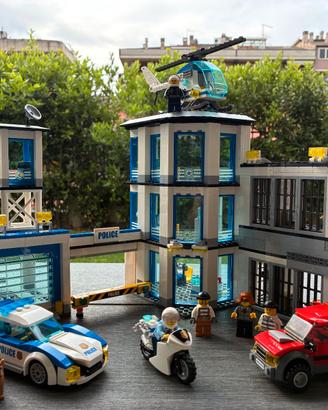 Set LEGO® City Stazione di Polizia - Codice 60141