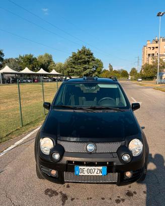 Fiat Panda 1.3 Mjt 16V 4x4 monster