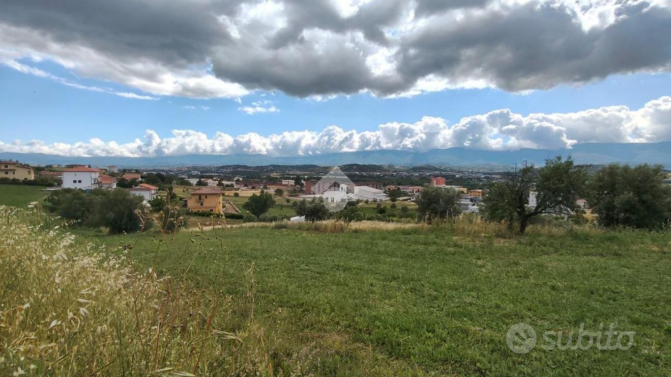 TER. RESIDENZIALE A LUZZI - Vista 2
