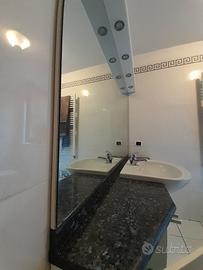 specchiera e arredo bagno