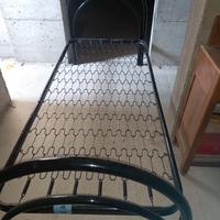 Letto in metallo
