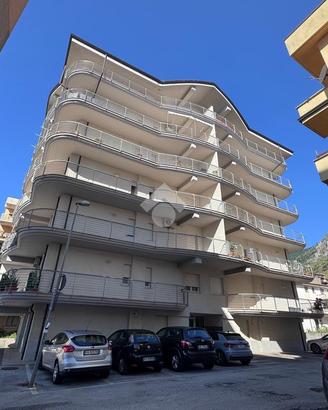 4 LOCALI A VENAFRO