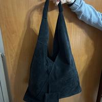 Borsa in pelle scamosciata nera
