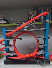 Garage delle acrobazie Hot Wheels