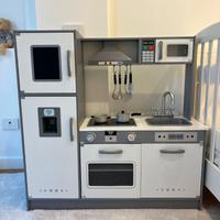 cucina giocattolo in legno