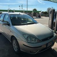Ford focus 1.6i 101cv ghia