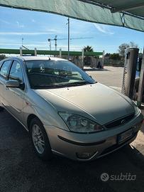 Ford focus 1.6i 101cv ghia