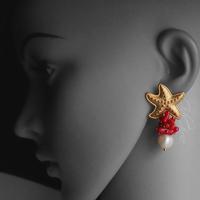 Orecchini stelle, corallo e perle nuovi
