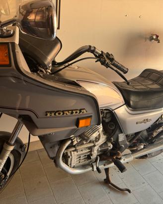 Honda GL 500 silver wing