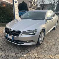 SKODA Superb 2.0 TDI DSG Style