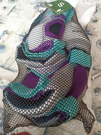 occorrente  protezione pattinaggio e anche altri s