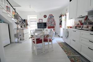 4 LOCALI A MONTOPOLI DI SABINA