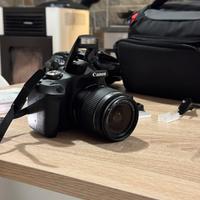 Fotocamera Canon EOS 2000D