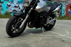 Suzuki GSR 600