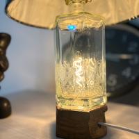 Lampada artigianale in vetro e legno