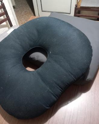 Cuscino antidecubito a ciambella in fibra cava