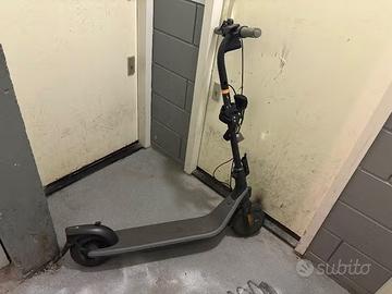 Ninebot Kickscooter E2 E