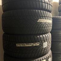 Disponibile treno gomme stock
