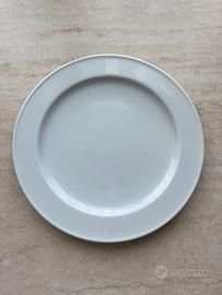 Piatti piani in ceramica per ristorante