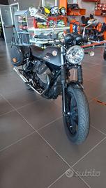 MOTO GUZZI V7 750