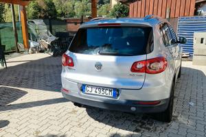 Volkswagen  tiguan 2008