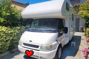 Camper mansardato Rimor su Ford 2.4