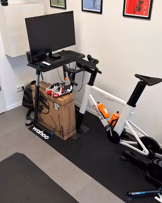 Wahoo KICKR MOVE + Zwift Cog, ventilatore HEADWIND