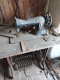 Macchina da cucire vintage