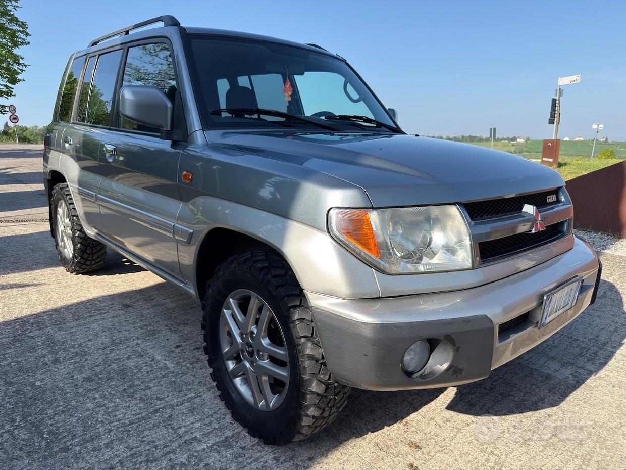 MITSUBISHI Pajero Pinin