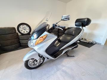 Suzuki Burgman 400 33.571 km bauletto pneumatici n