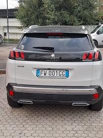 automobile Peugeot 3008