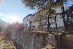 VILLA SINGOLA A PONZONE