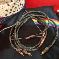 Cavi audio RCA stereo Hi‑Fi, lunghezza 1 m.