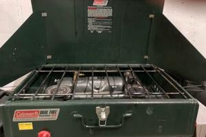 Frigo e fornello da campeggio