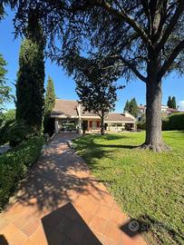 Villa a Frosinone, via Ceccano, 9 locali