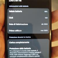 Xiaomi 15 Ultra con kit fotografico e smartwatch.
