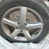 Cerchi originali VW con gomme invernali Yokohama