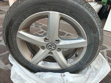 Cerchi originali VW con gomme invernali Yokohama