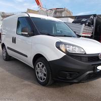 Doblo metano 2020 km 100000 porta laterale