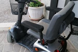 Scooter elettrico anziani disabili
