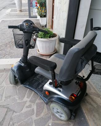 Scooter elettrico anziani disabili