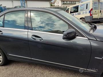 Porta anteriore dx MERCEDES-BENZ C 220 2010