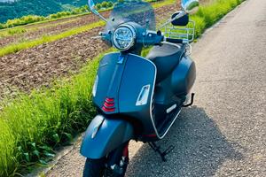 vespa gts 300