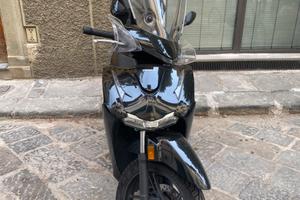 Sh 125 nero lucido usato