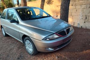 Lancia Y anno 2001