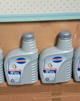Olio motore 10w40. 
