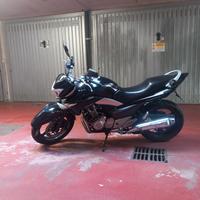 Suzuki Inazuma 250cc